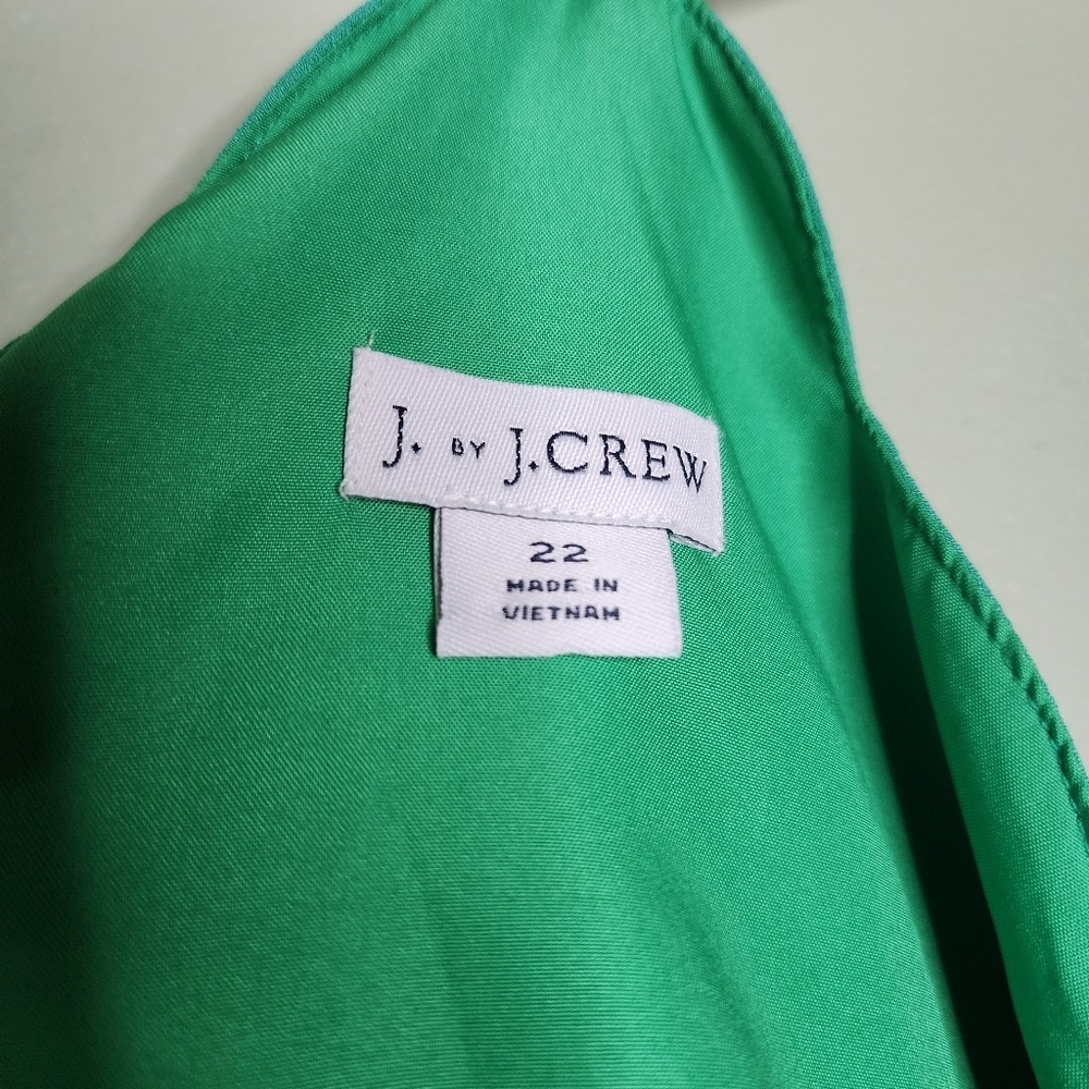 J by J Crew Sleeveless Top Cami Tank Scalloped Green Corp Office Feminine 22 - Picture 3 of 6
